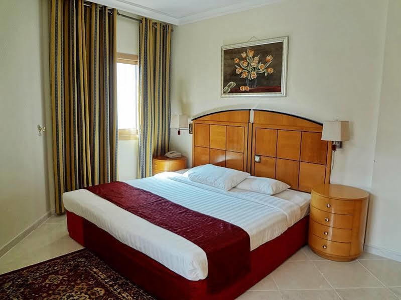 ดอลฟิน โฮเต็ล อพาร์ทเมนท์ Aparthotel ดูไบ ภายนอก รูปภาพ